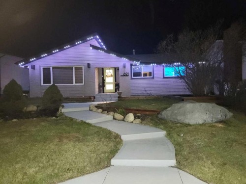 691 Brookpark Drive Sw, Calgary, AB - Outdoor