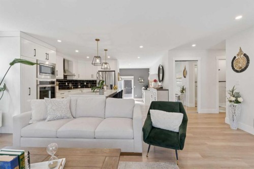 691 Brookpark Drive Sw, Calgary, AB - Indoor Photo Showing Living Room