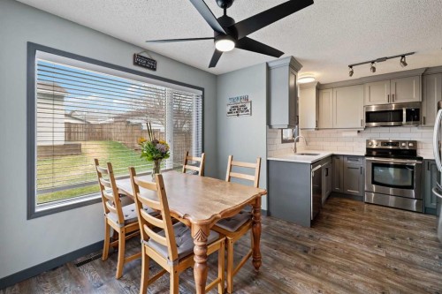 11 Woodside Circle, Airdrie, AB - Indoor