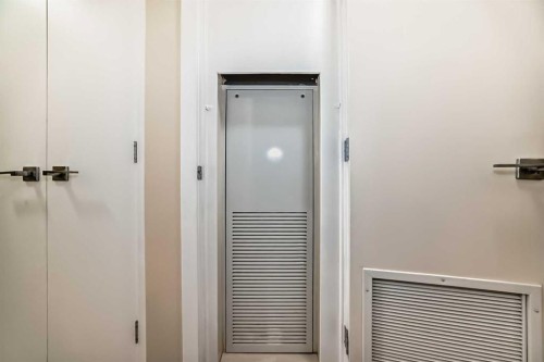 110-51 Waterfront Mews Sw, Calgary, AB - Indoor Photo Showing Other Room