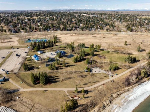1002-2520 Palliser Drive Sw, Calgary, AB - Outdoor With View
