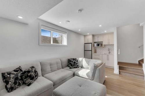 178 Dawson Way, Chestermere, AB - Indoor Photo Showing Other Room