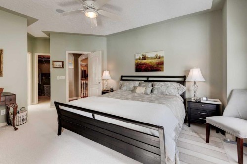 180 Sierra Morena Landing Sw, Calgary, AB - Indoor Photo Showing Bedroom