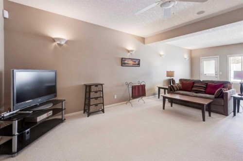 180 Sierra Morena Landing Sw, Calgary, AB - Indoor Photo Showing Living Room