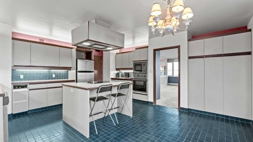 1002A-500 Eau Claire Avenue Sw, Calgary, AB - Indoor Photo Showing Kitchen