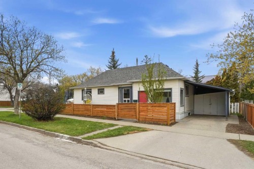 402 8A Street Ne, Calgary, AB - Outdoor