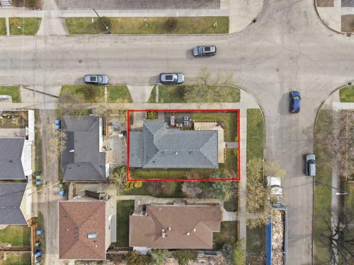 402 8A Street Ne, Calgary, AB - 