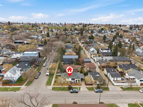 402 8A Street Ne, Calgary, AB - Outdoor With View