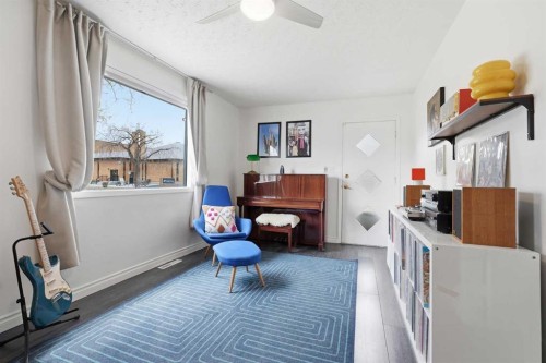 402 8A Street Ne, Calgary, AB - Indoor