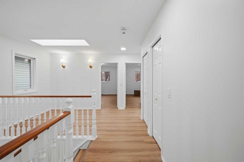 924 19 Avenue Nw, Calgary, AB - Indoor Photo Showing Other Room