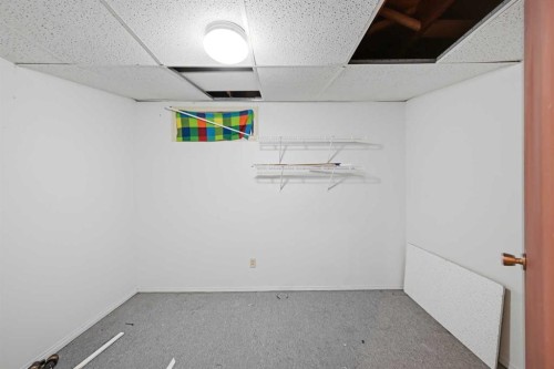 924 19 Avenue Nw, Calgary, AB - Indoor Photo Showing Other Room