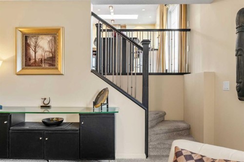 91 Sun Valley Drive Se, Calgary, AB - Indoor Photo Showing Other Room