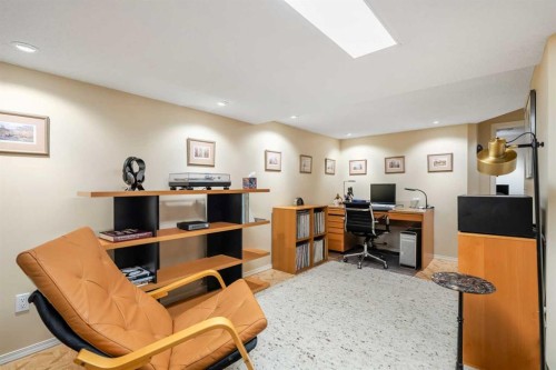 91 Sun Valley Drive Se, Calgary, AB - Indoor Photo Showing Office