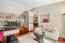 91 Sun Valley Drive Se, Calgary, AB  - Indoor Photo Showing Living Room 
