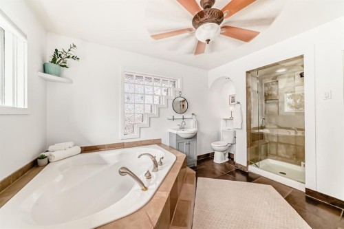 51 Foxwell Road Se, Calgary, AB - Indoor Photo Showing Bathroom