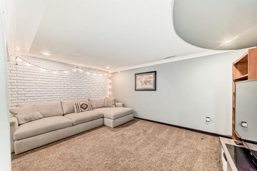 51 Foxwell Road Se, Calgary, AB - Indoor