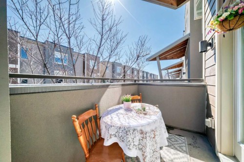 220-7 Westpark Common Sw, Calgary, AB - Outdoor