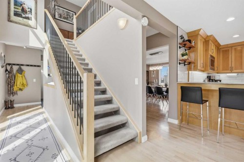 2712 22 Street Sw, Calgary, AB - Indoor Photo Showing Other Room
