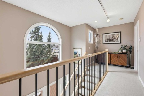 2712 22 Street Sw, Calgary, AB - Indoor Photo Showing Other Room
