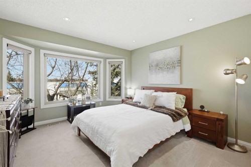 2712 22 Street Sw, Calgary, AB - Indoor Photo Showing Bedroom