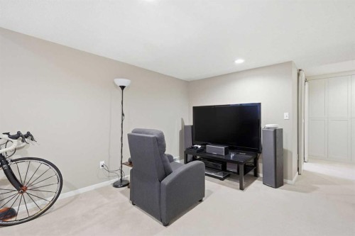2712 22 Street Sw, Calgary, AB - Indoor