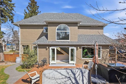 2712 22 Street Sw, Calgary, AB - Outdoor