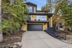 39 Coach Manor Terrace SW Calgary, AB T3H 1C9