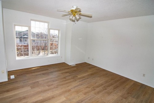 5320 Martin Crossing Drive Ne, Calgary, AB - Indoor Photo Showing Other Room