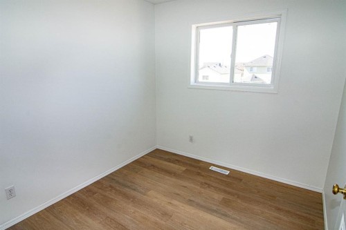 5320 Martin Crossing Drive Ne, Calgary, AB - Indoor Photo Showing Other Room
