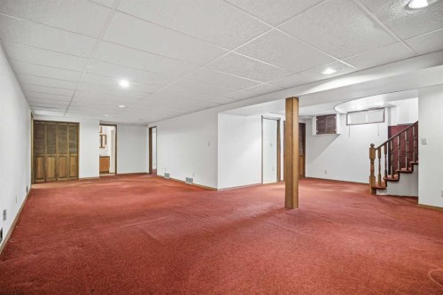 5220 Barron Drive Nw, Calgary, AB - Indoor Photo Showing Other Room