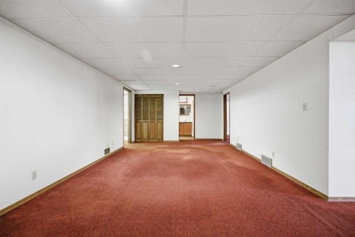 5220 Barron Drive Nw, Calgary, AB - Indoor Photo Showing Other Room