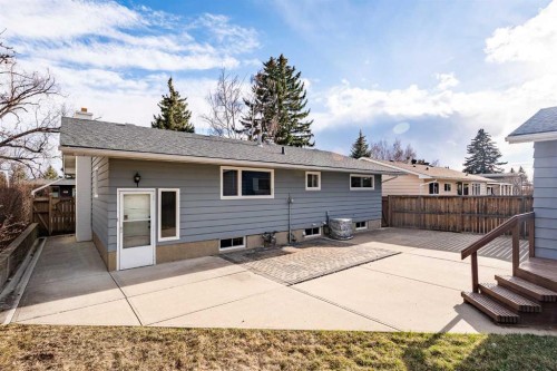 5220 Barron Drive Nw, Calgary, AB - Outdoor With Exterior