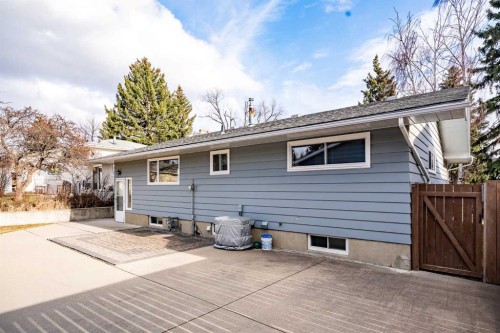 5220 Barron Drive Nw, Calgary, AB - Outdoor With Exterior
