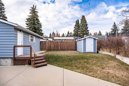 5220 Barron Drive Nw, Calgary, AB - Outdoor
