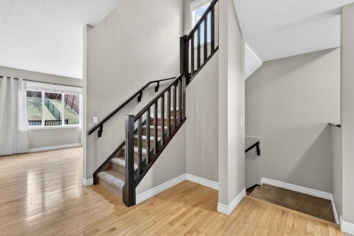 43 Heritage Hill, Cochrane, AB - Indoor Photo Showing Other Room