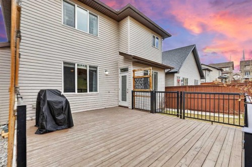 43 Heritage Hill, Cochrane, AB - Outdoor With Exterior