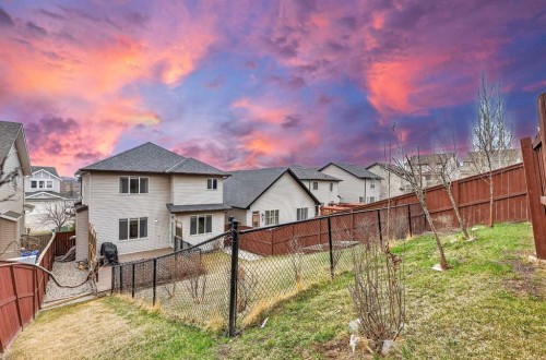 43 Heritage Hill, Cochrane, AB - Outdoor