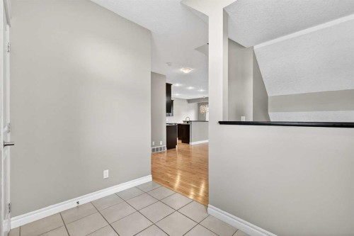 43 Heritage Hill, Cochrane, AB - Indoor Photo Showing Other Room