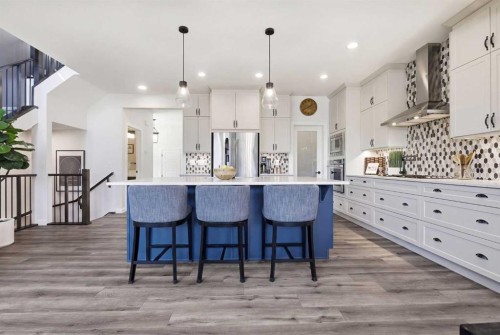 7 Evansglen Park Nw, Calgary, AB - Indoor Photo Showing Kitchen With Upgraded Kitchen