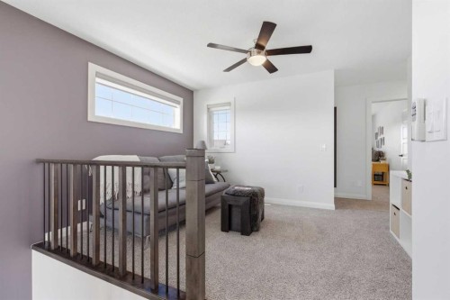 7 Evansglen Park Nw, Calgary, AB - Indoor Photo Showing Other Room