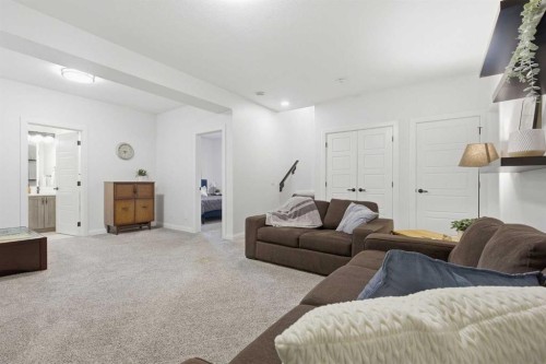 7 Evansglen Park Nw, Calgary, AB - Indoor