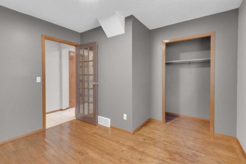 260 Hawkwood Boulevard Nw, Calgary, AB - Indoor Photo Showing Other Room