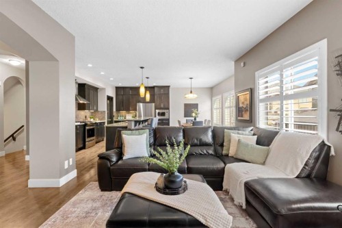 809 Canoe Green Sw, Airdrie, AB - Indoor Photo Showing Living Room