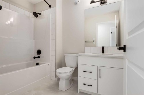 26 Alpine Gardens Sw, Calgary, AB - Indoor Photo Showing Bathroom