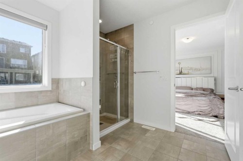 260 Lucas Way Nw, Calgary, AB - Indoor