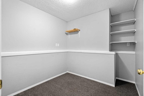 14700 Mt Mckenzie Drive Se, Calgary, AB - Indoor