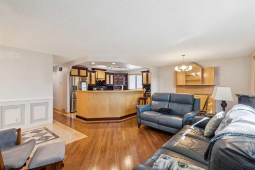 95 Mchugh Road Ne, Calgary, AB - Indoor Photo Showing Living Room