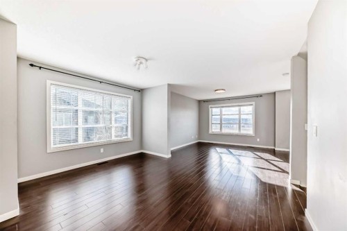 911 Evansridge Park Nw, Calgary, AB - Indoor Photo Showing Other Room