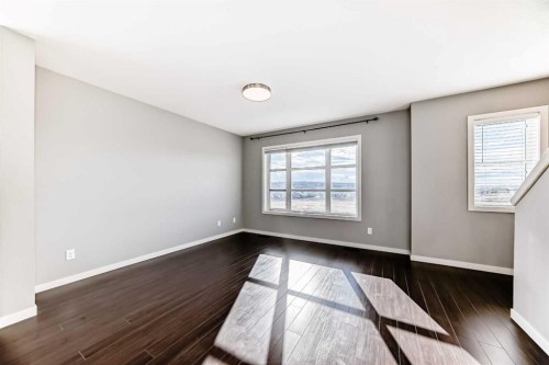 911 Evansridge Park Nw, Calgary, AB - Indoor Photo Showing Other Room