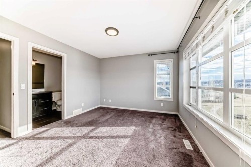 911 Evansridge Park Nw, Calgary, AB - Indoor Photo Showing Other Room